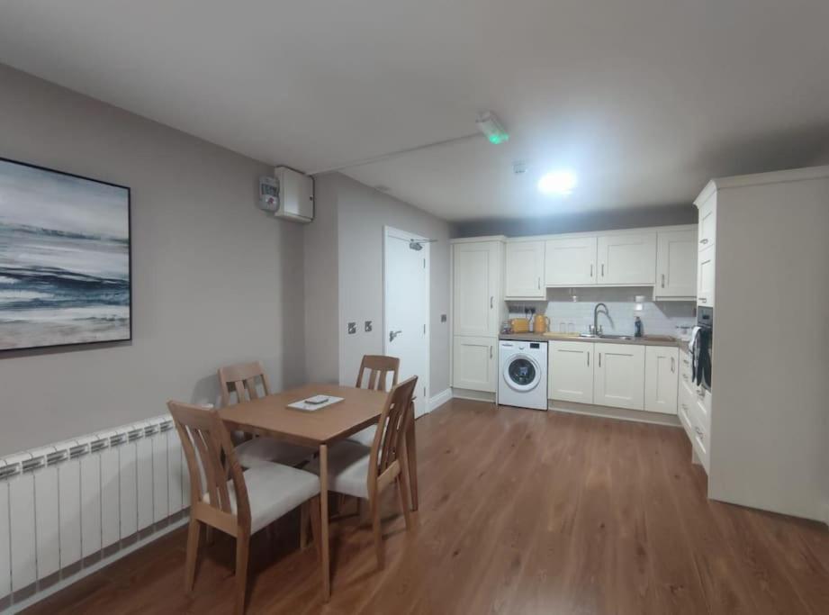 Blacklion Prime Location Apartment エクステリア 写真